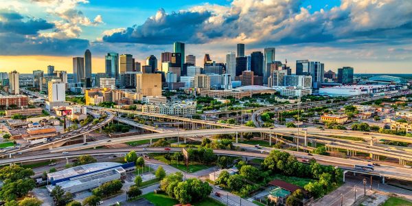 ec3c48fe92015c912de15f6f740a2403w-c2555695042srd_q80